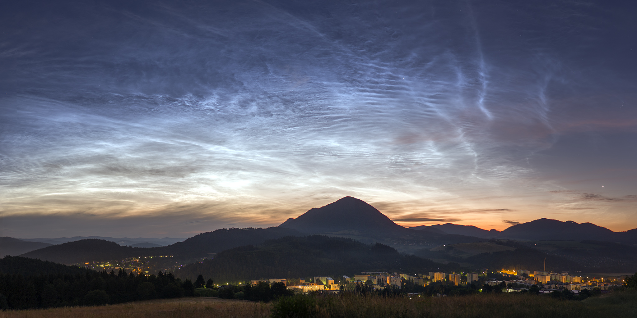 1 Massive NLC over Považská Bystrica 2 NLC Ondrej Kralik