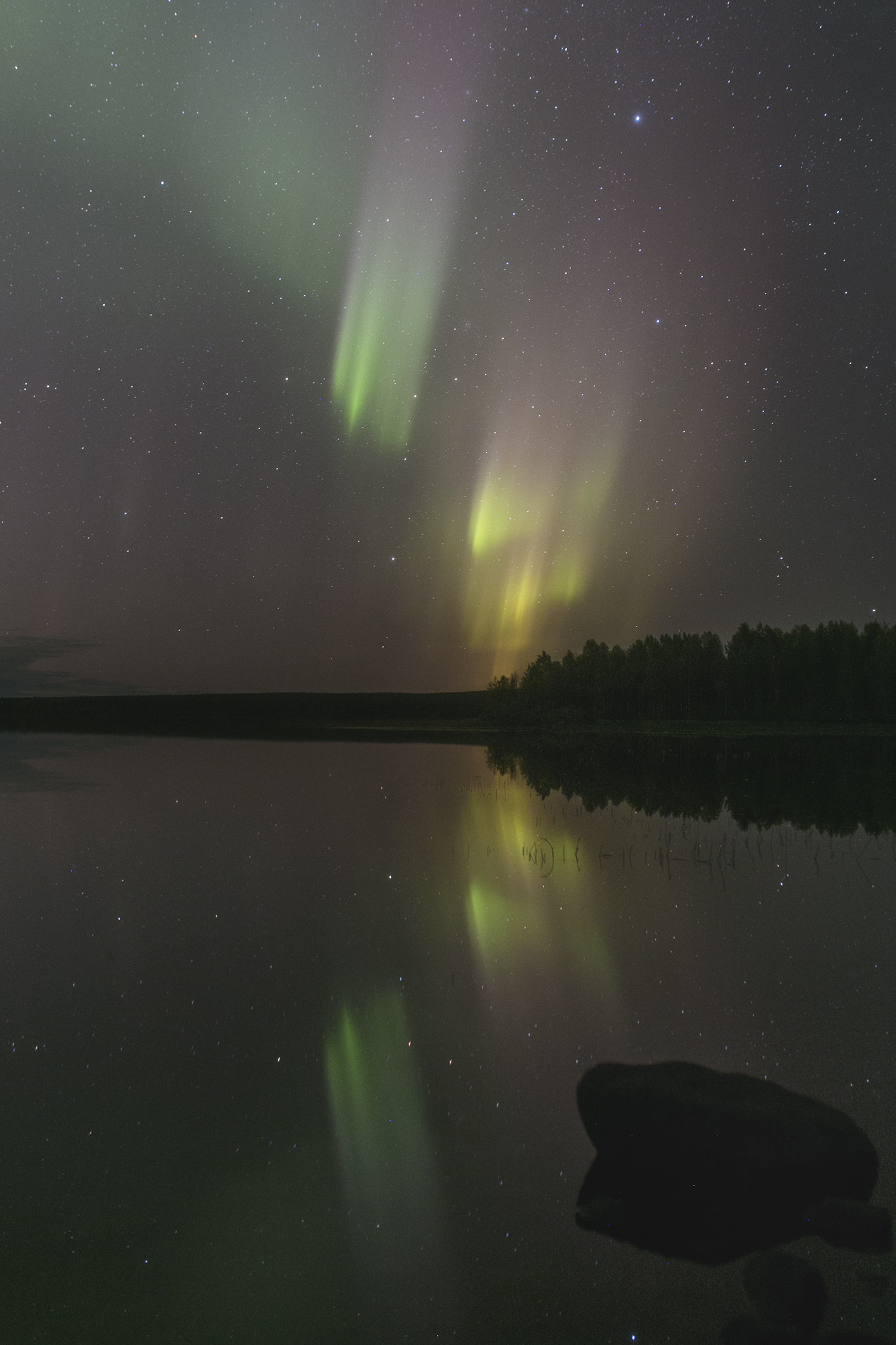 20 Lapland in reflection 1 aurora Ondrej Kralik